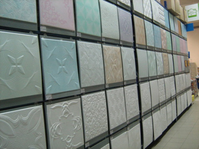 Виды потолочной плитки из пенополистирола