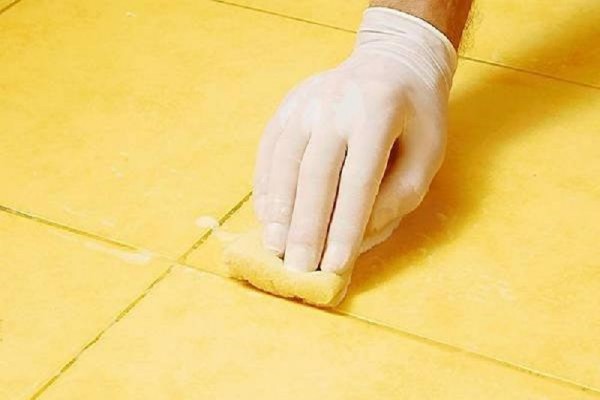 как убрать затирку с плитки 