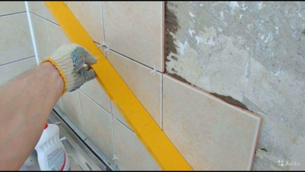 технология кладки плитки на стену 