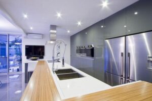 Какой потолок выбрать для современной кухни?